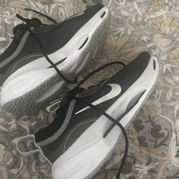 NIKE WOMENS SPARK SIZE 5.5 - Picture 4 of 4